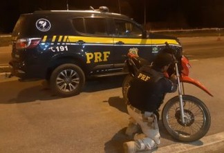 PRF na Paraíba recupera motocicleta roubada e adulterada em Mamanguape