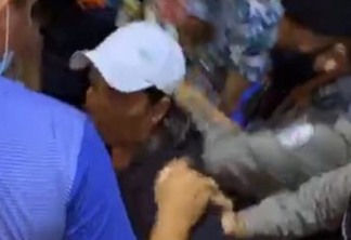 Irmã do candidato Ademir Morais invade ato de campanha do adversário e é retirada pela polícia, em Santa Luzia - VEJA VÍDEO