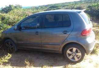 Carro do padre Gilmar é encontrado em praia do Litoral Sul da Paraíba