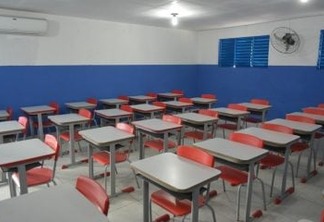Aulas presenciais na rede estadual de ensino da Paraíba são adiadas, diz João Azevêdo
