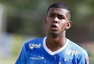 Brasileiro Alex Apolinário precisa ser reanimado durante jogo em Portugal