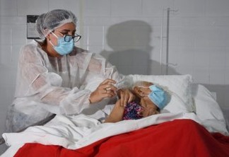 CONTRA A COVID-19: Quase dois mil idosos acamados são vacinados em João Pessoa