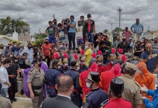 EMOÇÃO E COMOÇÃO: corpo de José Maranhão é sepultado em Araruna - VEJA VÍDEO