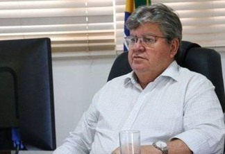 João Azevêdo fará reunião para decidir novo decreto esta semana e faz apelo para que os prefeitos avancem na vacinação