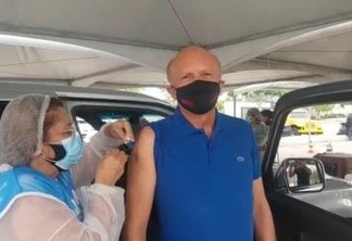 Secretário de saúde da Paraíba, Geraldo Medeiros, é vacinado e  alerta: "Não vamos ouvir fake news, vamos nos vacinar!" -VEJA VÍDEO