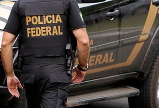 Homem é preso suspeito de cometer assaltos vestido de policial federal, em Campina Grande