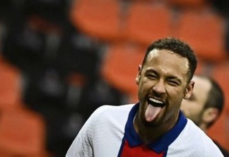 Neymar ironiza Fla x Palmeiras e promete "curso de pênalti"