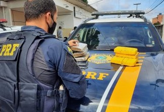 AVALIADAS EM R$ 650 mil! PRF apreende oito quilos de cocaína e skunk, na região metropolitana de João Pessoa - VEJA VÍDEO