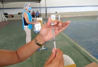 MPs pedem que prefeitura de João Pessoa suspenda imediatamente vacinação de grupos não prioritários, como trabalhadores da educação 