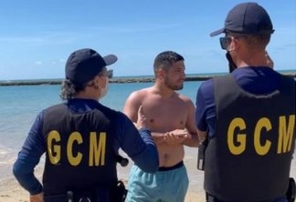'TENHO DIREITO DE TOMAR BANHO': deputado cearense é investigado por descumprir decreto em praia de Pernambuco; VEJA VÍDEO