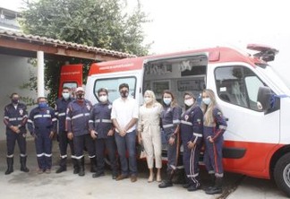 Trabalho árduo: prefeito Jarques Lúcio entrega nova ambulância para o SAMU