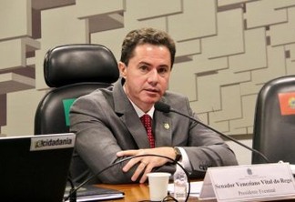 Veneziano apresenta requerimento para que ministro da Educação explique declaração de que universidade no Brasil deveria ser para poucos