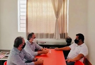 Irmãos Cartaxo se reúnem com presidente do PT na PB, que defende volta do ex-prefeito ao partido: "As coisas em relação a Luciano ficaram no passado"