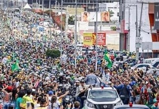 Em Pernambuco, Bolsonaro diz não querer ruptura: 'poder moderador é o povo'