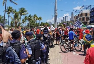 MANIFESTAÇÕES EM JP: Polícia Militar faz cordão humano para separar grupos contrários e favoráveis a Bolsonaro - VEJA VÍDEO