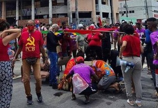"Não foi um ato político. Ele votou e vota no PT", afirma advogado de motorista que atropelou manifestante no Recife