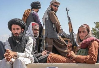 REGIME BRUTAL: Talibãs voltam a expor corpos de ladrões em praça pública