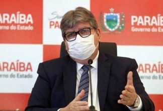 João Azevêdo diz que pode flexibilizar uso de máscaras no início de 2022, mas prega cautela com carnaval: "É preciso muito cuidado para não voltar a ter repique"