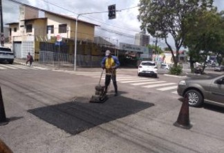 Prefeitura de João Pessoa realiza serviços da Operação Tapa-Buraco e manutenção da iluminação em 33 bairros