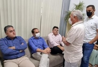 Zé Aldemir revela que Aguinaldo Ribeiro vai à Cajazeiras para abonar ficha de filiação de três médicos ao PP