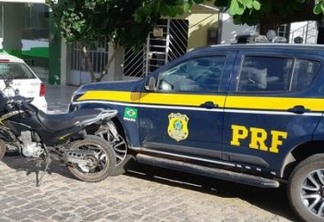 PRISÃO EM FLAGRANTE: PF desmonta esquema de roubo e revenda de motocicletas clonadas e apreende cédulas falsas na Paraíba