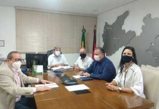 Bastidores: PC do B é quarto partido a convidar João Azevêdo para filiação