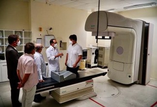 Ruy Carneiro anuncia empenho de R$ 9,8 milhões para novo acelerador linear do hospital Napoleão Laureano