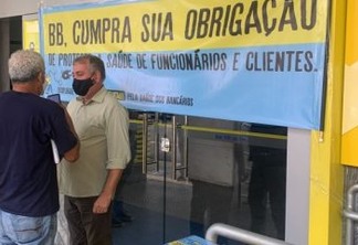 Funcionários do Banco do Brasil protestam em João Pessoa contra superlotação e proliferação de covid-19