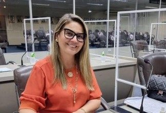 Saúde e valorização da cultura: Vereadora Carol Gomes tem 14 novos projetos aprovados na CMCG