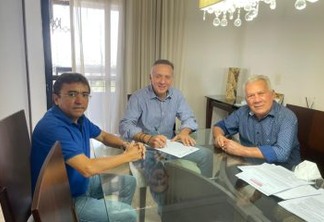 Ao lado de Aguinaldo Ribeiro e Zé Aldemir, Arlan Rodrigues oficializa filiação ao PP