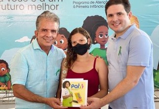 Prefeito de Patos entrega Cartão do PAI a novas famílias e mais de 600 famílias já são beneficiadas pelo Programa PAI