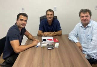 Bruno Roberto se reúne com Romero e Moacir Rodrigues para discutir melhorias em prol de Campina Grande
