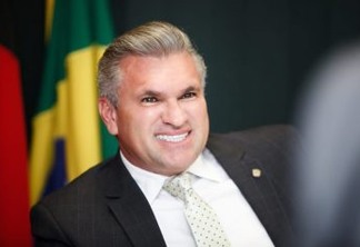 Julian Lemos é eleito como o parlamentar paraibano mais eficiente do Câmara 