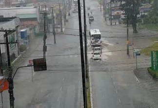 ATENÇÃO: chuvas causam transtornos em João Pessoa e Defesa Civil entra em alerta; confira