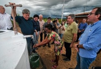 João Azevêdo entrega equipamentos para a saúde e agricultura familiar e inspeciona obras em Sousa e Aparecida