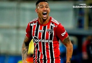 Com três jogadores expulsos, São Paulo derrota a Universidad Católica do Chile