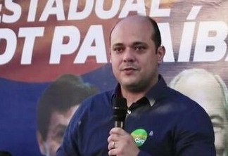 QUEM É ELE? PDT lança candidatura avulsa de André Ribeiro ao Senado na Paraíba