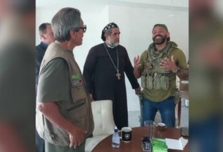 Roberto Jefferson e agente da PF conversam amigavelmente após tiros e granadas - VEJA VÍDEO