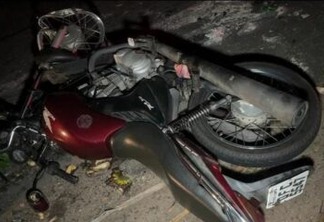 Colisão entre carro e motos deixa um homem morto e outro ferido em rodovia na Paraíba
