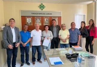Prefeito Zé Aldemir participa de reunião para discutir nova unidade do Hospital Napoleão Laureano em Cajazeiras