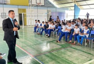 Projeto Futuro Jovem realiza aula inaugural sobre Estatuto da Juventude em escola municipal de Patos