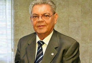 Cássio homenageia Ronaldo Cunha Lima no dia em que ele completaria 87 anos