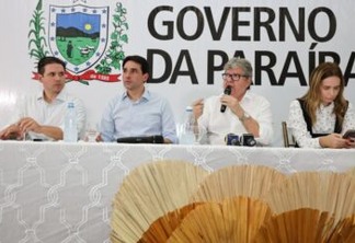 João Azevêdo e ministro Silvio Costa assinam ordem de serviço para reforma e ampliação do Aeroporto Regional de Patos