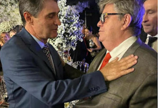 Em festa de casamento, Romero e João articulam união - Por Gildo Araújo