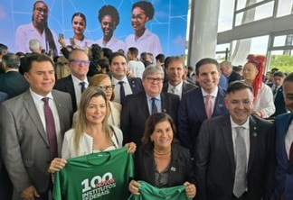 Ao lado de Lula, João Azevêdo participa de anúncio de implantação de novos institutos federais em Mamanguape, Sapé e Queimadas