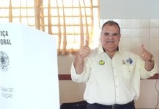 Vice-governador Rômulo Gouveia vota em Campina Grande