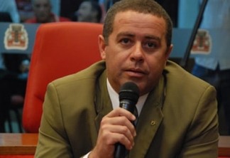 João Almeida confirma licença e afirma que Sérgio da Sac tem direito de assumir cadeira na Câmara de JP