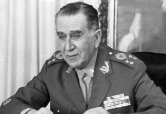 Brasil, Brasília, DF, 14/10/1969. O presidente militar, o general Emílio Garrastazu Médici é fotografado em seu gabinete em Brasília. – Crédito:ARQUIVO/ESTADÃO CONTEÚDO