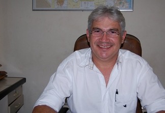 Com chapa única, Tota Guedes é eleito presidente da FAMUP