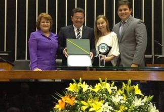 Senador Vital e deputada Nilda recebem prêmio que homenageia Pedro Gondim